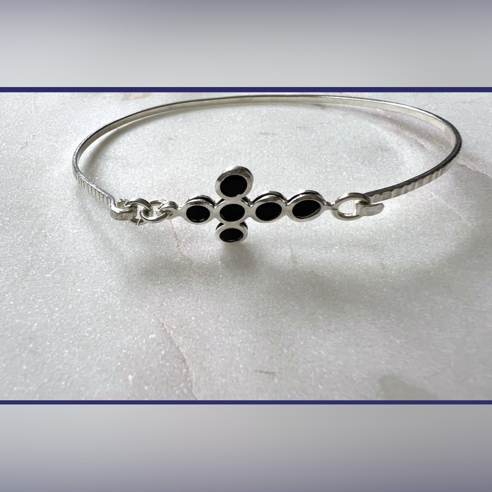Sophisticated Silver and Black Stone Bracelet
